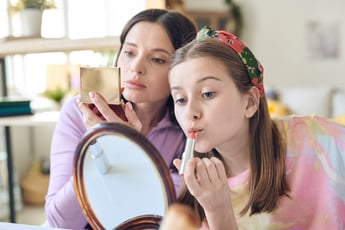 Rutina de maquillaje mamá e hija